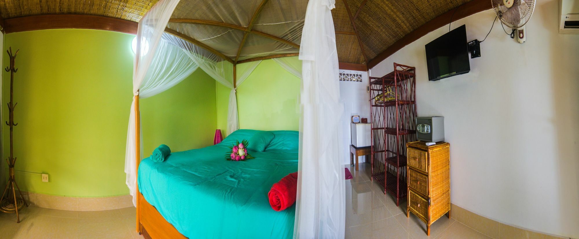 Above Us Only Sky Hotel Sihanoukville Exterior photo